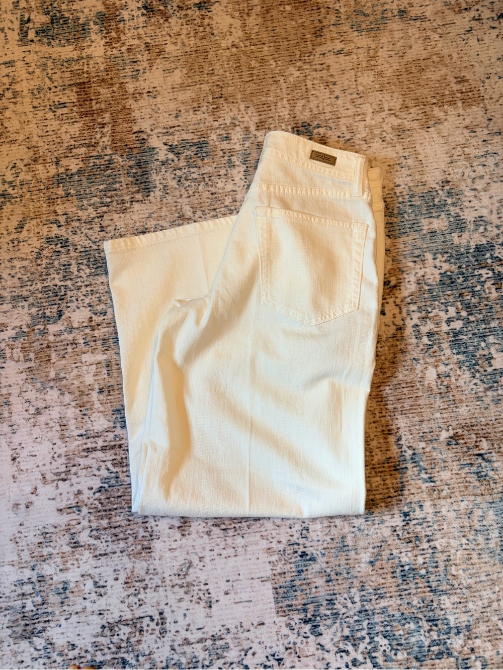 Liverpool Women’s Straight Leg Jeans in Ivory 2p